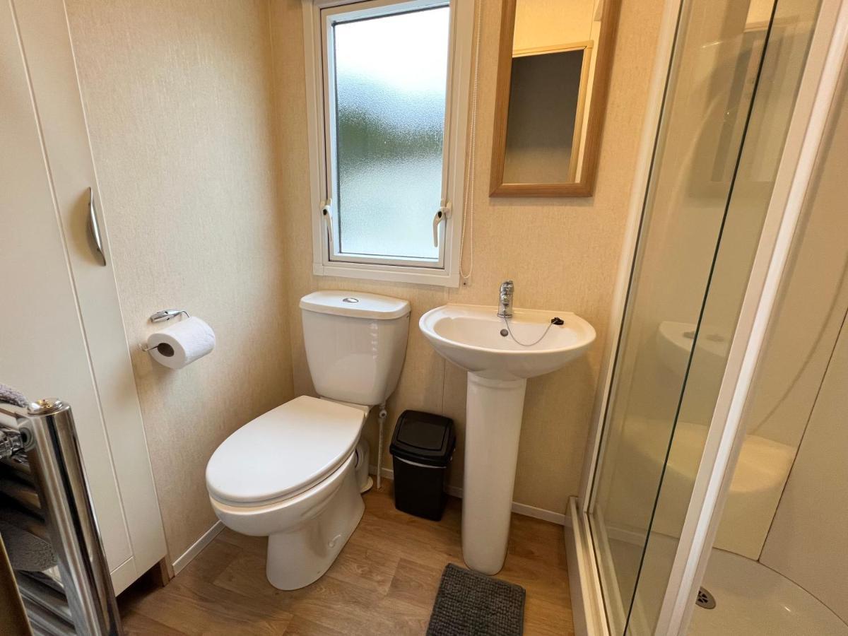 2 Bedroom Caravan Lg13, Shanklin, Isle Of Wight Exterior photo